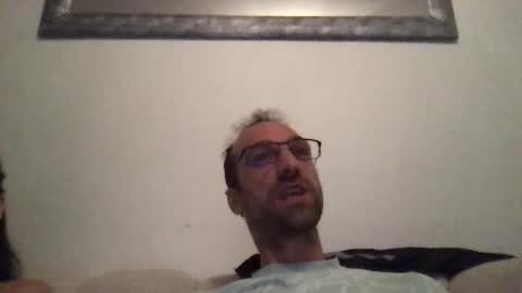 Snapshot of tounu38 chatting on April 19, 2026, 8:11 pm tounu38 online show from April 19, 2026, 8:11 pm