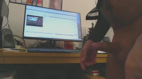 Snapshot of tounu45 chatting on December 14, 2024, 8:51 pm Tounu45 online show from December 14, 2024, 8:51 pm
