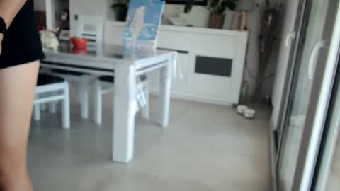 toutim6163 online show from October 2, 2025, 8:32 am