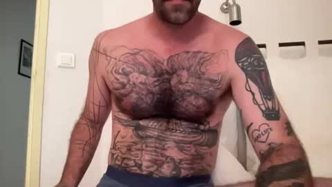 toutsexy online show from June 25, 2026, 10:20 am