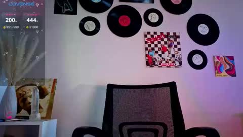 Snapshot of tox1ccherry chatting on March 3, 2026, 4:29 am Melina online show from March 3, 2026, 4:29 am