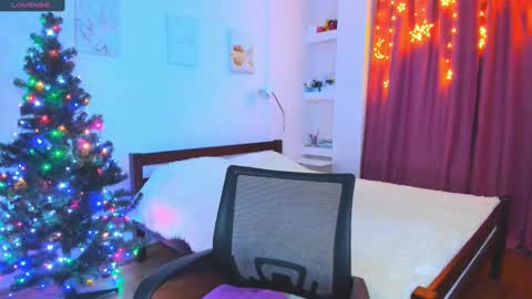 Ellina online show from December 11, 2024, 10:27 pm