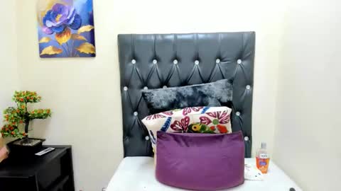 Snapshot of toxicfantasy4u chatting on October 16, 2025, 5:25 pm toxicfantasy4u online show from October 16, 2025, 5:25 pm