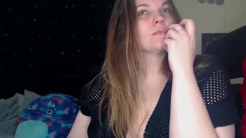 Lilly Miss Mistress Goddess Maam Queen Boss online show from March 8, 2025, 9:28 am