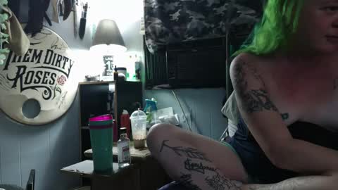 ToxicTemptress420 online show from January 16, 2026, 5:22 am