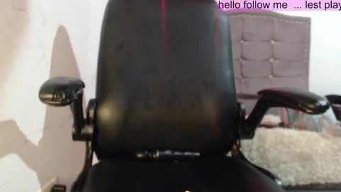 toxca69 online show from December 7, 2024, 9:17 am