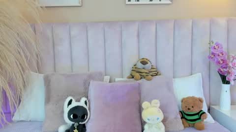 Snapshot of tracy_lee_ chatting on August 6, 2026, 8:33 pm Tracy online show from August 6, 2026, 8:33 pm