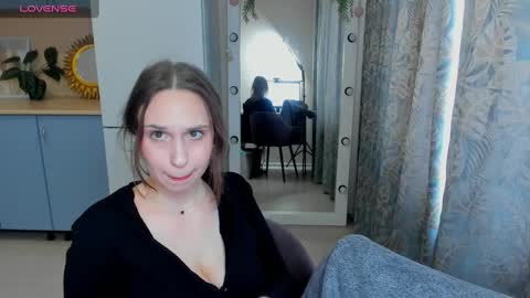 Kate online show from February 28, 2025, 8:31 am