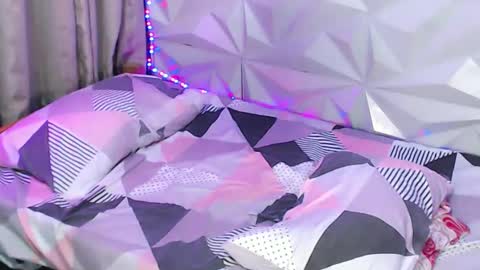 Snapshot of trans_angkul chatting on December 17, 2024, 12:11 pm Gigi online show from December 17, 2024, 12:11 pm