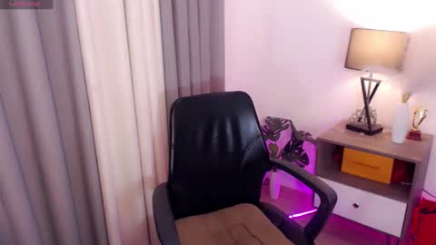 Snapshot of transgoddessselena chatting on December 8, 2024, 7:58 am Selena the real cummer online show from December 8, 2024, 7:58 am