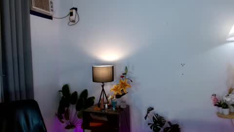 Snapshot of transgoddessselena chatting on February 20, 2025, 10:37 am Selena the real cummer online show from February 20, 2025, 10:37 am