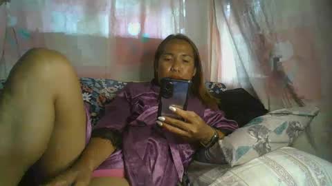 Snapshot of transhottie28 chatting on February 3, 2025, 5:51 am transhottie28 online show from February 3, 2025, 5:51 am