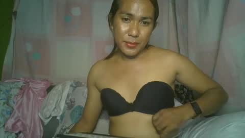 Snapshot of transhottie28 chatting on February 12, 2025, 1:27 pm transhottie28 online show from February 12, 2025, 1:27 pm
