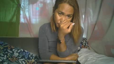 Snapshot of transhottie28 chatting on February 14, 2025, 10:25 pm transhottie28 online show from February 14, 2025, 10:25 pm