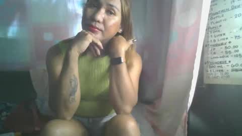 Snapshot of transhottie28 chatting on February 20, 2025, 8:17 am transhottie28 online show from February 20, 2025, 8:17 am