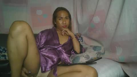 Snapshot of transhottie28 chatting on February 21, 2025, 2:06 pm transhottie28 online show from February 21, 2025, 2:06 pm