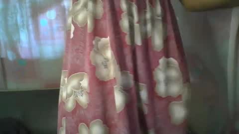 Snapshot of transhottie28 chatting on March 6, 2025, 3:35 am transhottie28 online show from March 6, 2025, 3:35 am