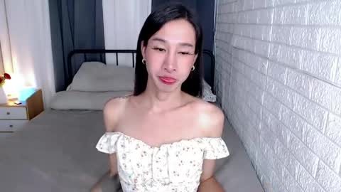 Chloe online show from May 19, 2026, 2:29 am