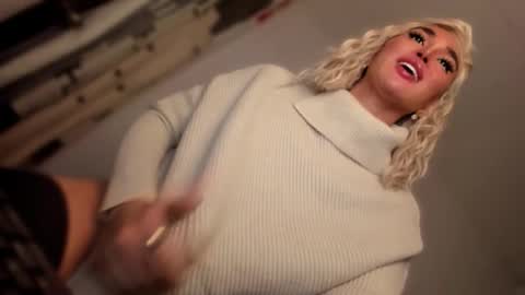 ALMIGHTY GODDESS VALENTINA online show from October 19, 2025, 5:02 pm