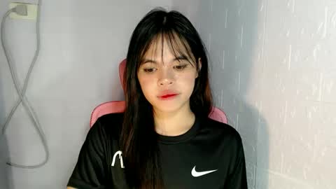 transpinay_kimxxx online show from April 26, 2026, 1:42 pm