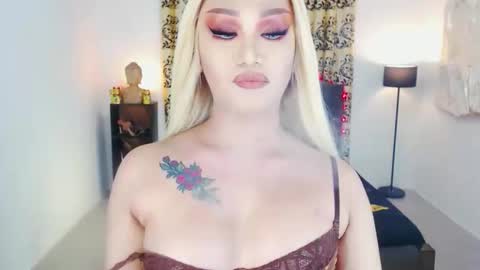 KYLIE BELLA  TS online show from September 12, 2025, 8:31 pm