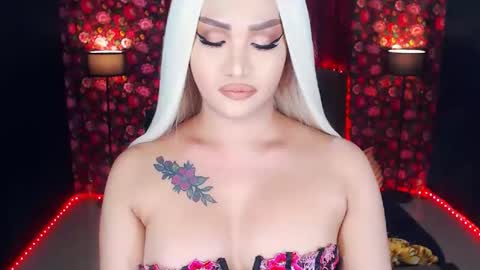 KYLIE BELLA  TS online show from May 7, 2026, 1:11 am