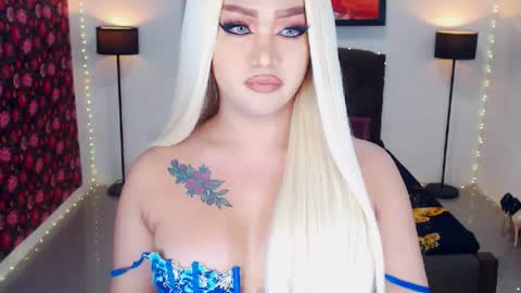 Snapshot of transplayfullolivia chatting on July 1, 2026, 2:46 am KYLIE BELLA TS online show from July 1, 2026, 2:46 am