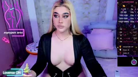 BELLA online show from December 4, 2024, 4:49 pm