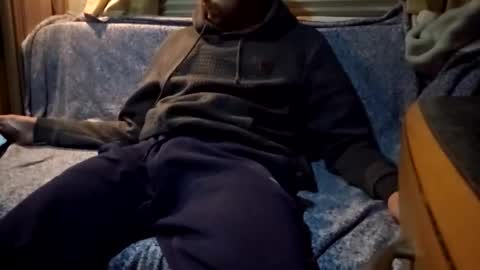 Snapshot of travelbait chatting on October 23, 2025, 8:29 pm travelbait online show from October 23, 2025, 8:29 pm