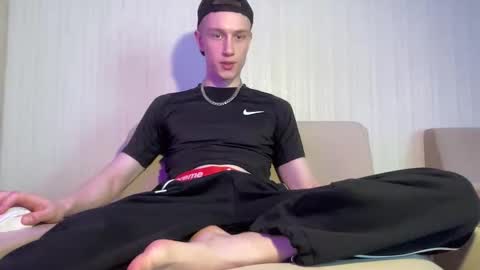 Travis online show from April 30, 2026, 8:20 am