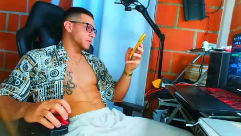 TRAVIS. online show from January 17, 2026, 10:24 pm