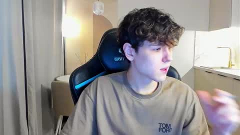 Snapshot of travisrivas chatting on October 10, 2025, 8:57 am travisrivas online show from October 10, 2025, 8:57 am