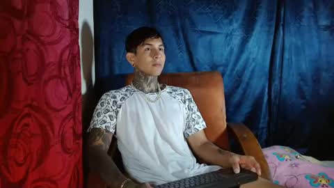 TRAV - INDEPENDENT MODEL online show from February 9, 2025, 8:45 pm