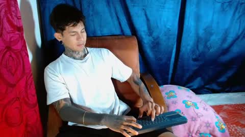 TRAV - INDEPENDENT MODEL online show from February 11, 2025, 9:14 pm