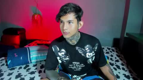 Snapshot of travistanner28 chatting on October 6, 2025, 5:21 pm TRAV - INDEPENDENT MODEL online show from October 6, 2025, 5:21 pm