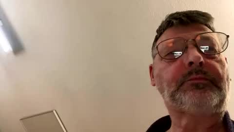 trebgeis1 online show from February 9, 2025, 5:29 am