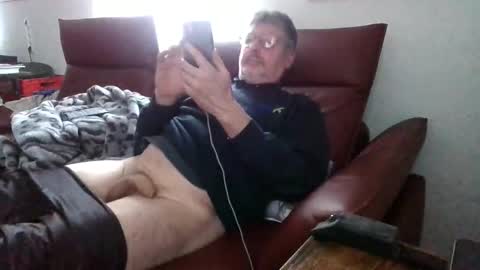 Snapshot of trebgeis1 chatting on March 24, 2026, 4:23 pm trebgeis1 online show from March 24, 2026, 4:23 pm