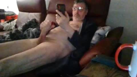 Snapshot of trebgeis1 chatting on March 25, 2026, 4:40 am trebgeis1 online show from March 25, 2026, 4:40 am