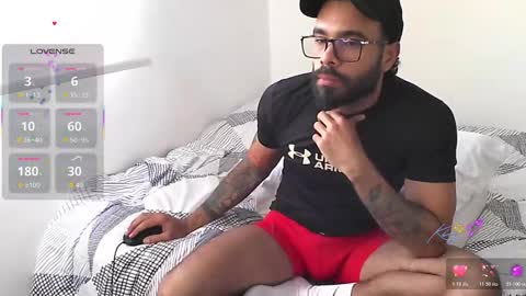 Snapshot of treborshunter chatting on March 26, 2026, 8:14 pm Hunter man online show from March 26, 2026, 8:14 pm