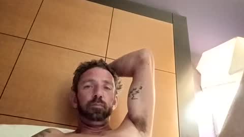 treedude303720 online show from September 19, 2025, 1:40 am