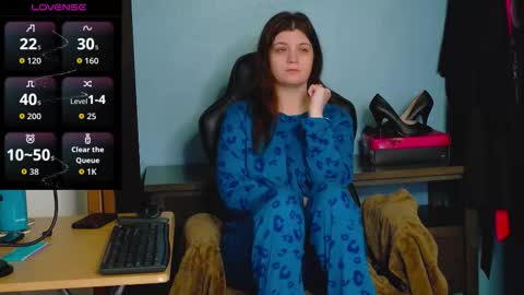 TreeJeanne online show from November 30, 2025, 3:54 am