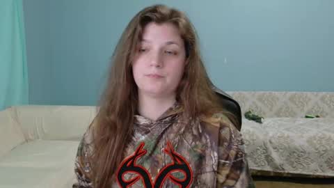 TreeJeanne online show from May 5, 2026, 3:09 pm