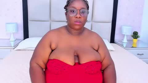 Treisy Vixen big ass online show from June 25, 2026, 5:12 am