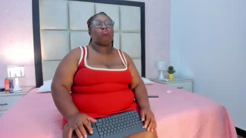 Treisy Vixen big ass online show from June 28, 2026, 3:12 am