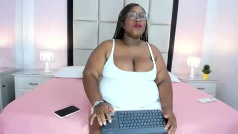 Treisy Vixen big ass online show from July 3, 2026, 3:24 am