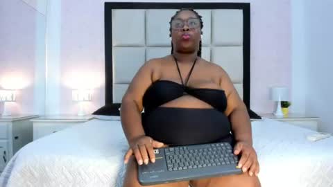 Treisy Vixen big ass online show from July 7, 2026, 7:23 am