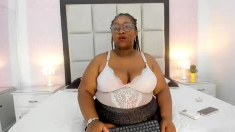 Treisy Vixen big ass online show from July 10, 2026, 3:11 am