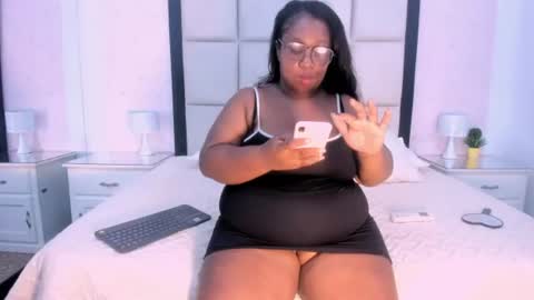 Treisy Vixen big ass online show from July 21, 2026, 3:20 am