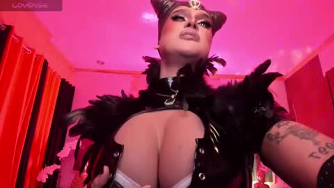 Jade online show from December 12, 2024, 7:30 am