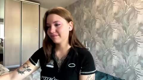 Mary May online show from September 11, 2025, 11:10 am